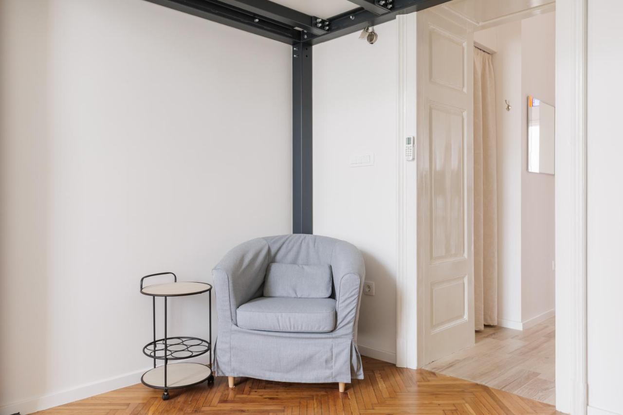 Cozy Getaway In Heart Of City - J Загреб Екстериор снимка